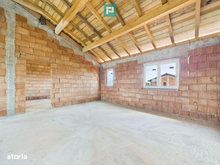 Casă cu 4 camere cu Teren 800 Mp în Central