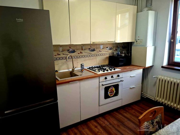 Apartament cu 2 camere semidecomandat, mobilat în Gheorgheni