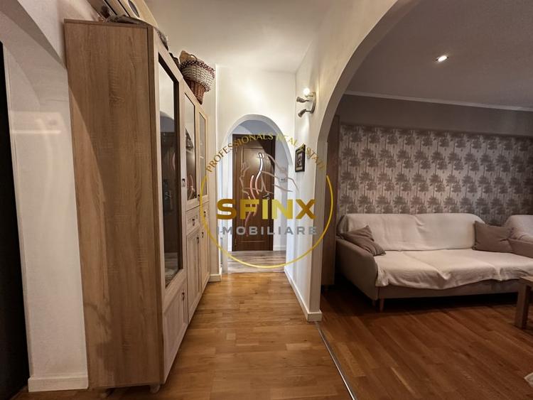 Apartament cu 3 camere decomandat în Decebal