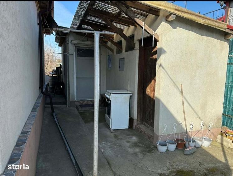 Casă cu 3 camere cu Teren 220 Mp în Central