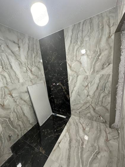 Casă cu 5 camere cu Teren 170 Mp în Km 5