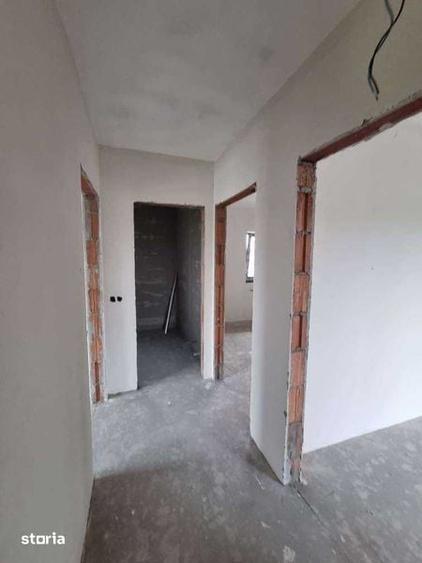 Casă cu 4 camere decomandat cu Teren 120 Mp în Central
