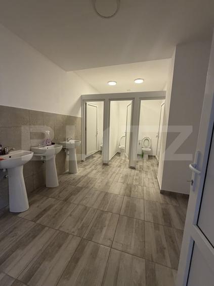 Spațiu comercial, de 329 mp, în Periferie