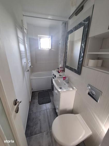 Apartament cu 2 camere semidecomandat în Aurel Vlaicu