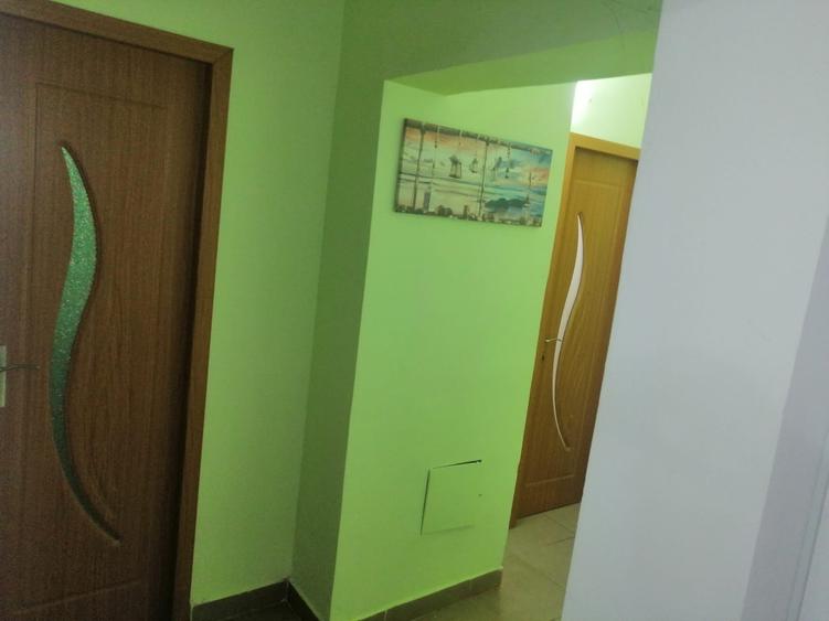 Apartament cu 3 camere semidecomandat în Central