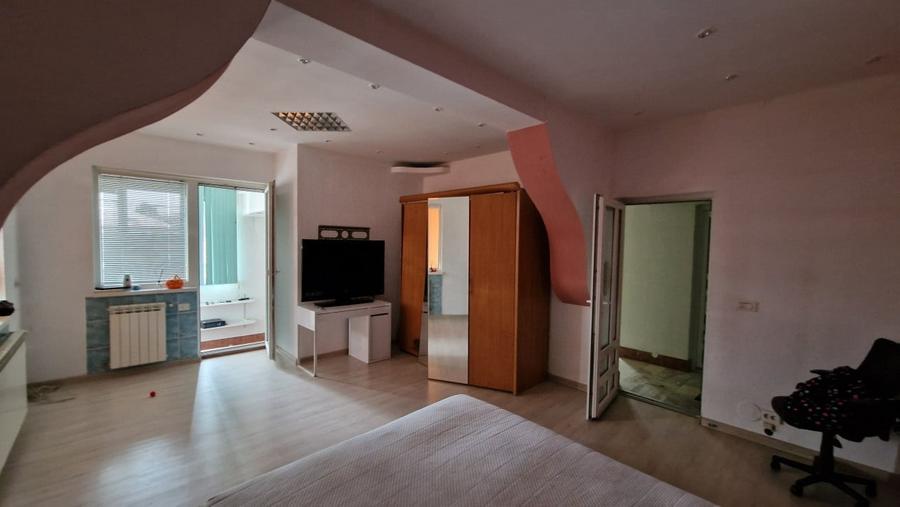 Casă individuală cu 7 camere cu Piscina în Sălaj
