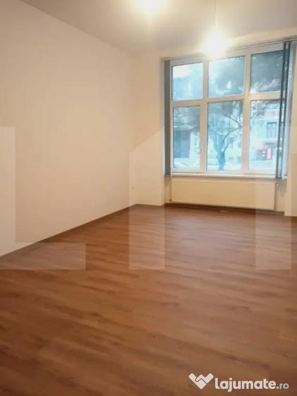 Apartament cu 8 camere nedecomandat în Iosefin
