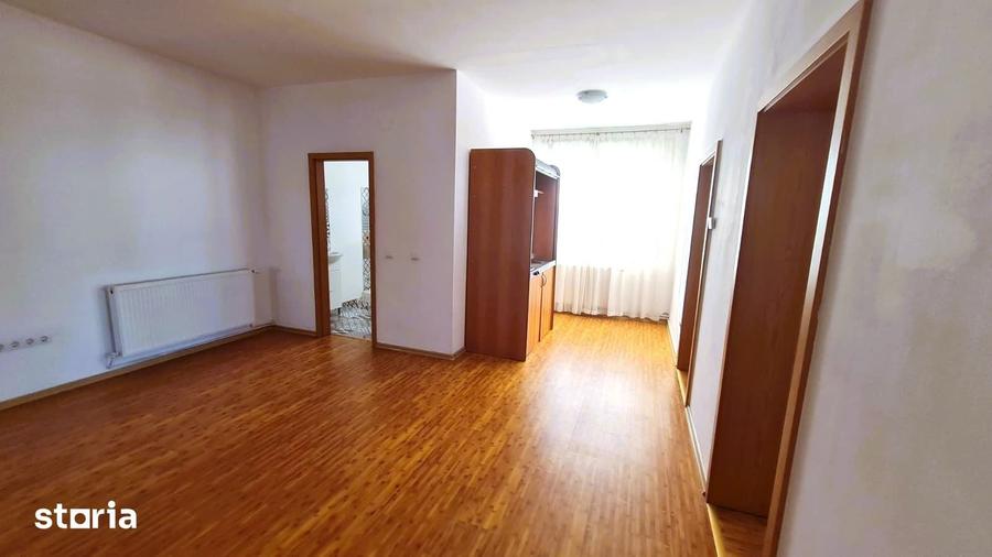 Apartament cu 4 camere în Terezian