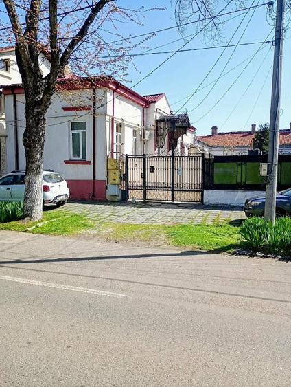 Casă cu Teren 165 Mp în Central