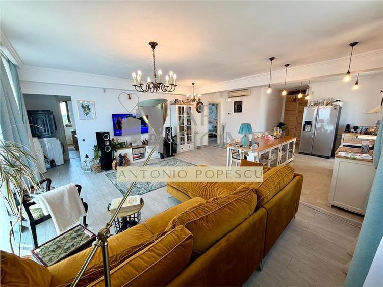 Apartament cu 3 camere decomandat, mobilat în Ultracentral