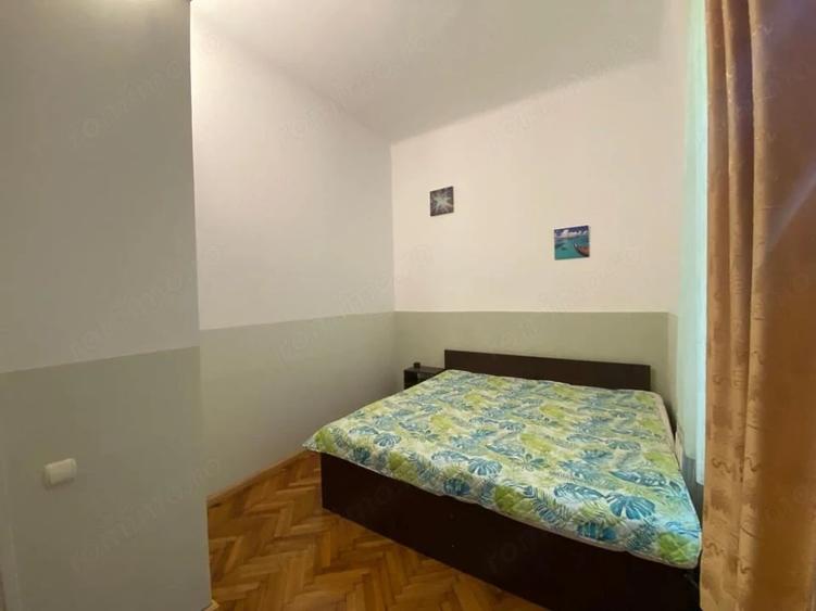 Apartament cu 3 camere semidecomandat în Central