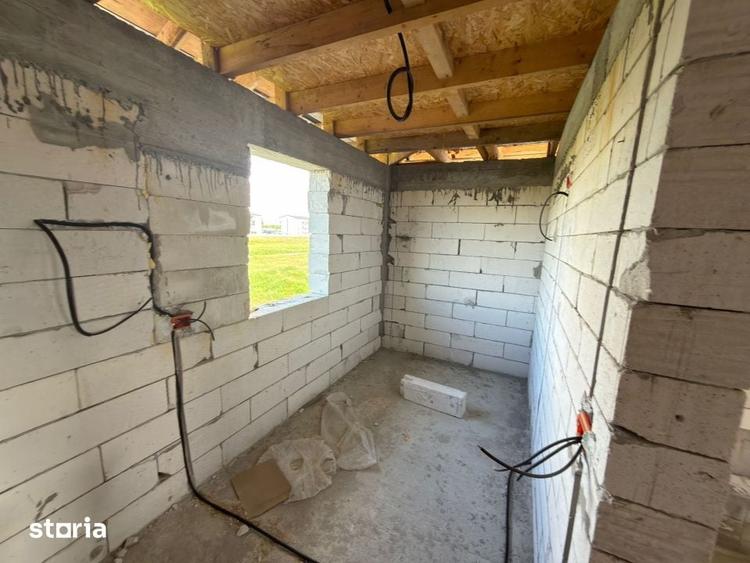 Casă cu 4 camere cu Teren 450 Mp în Ghercești