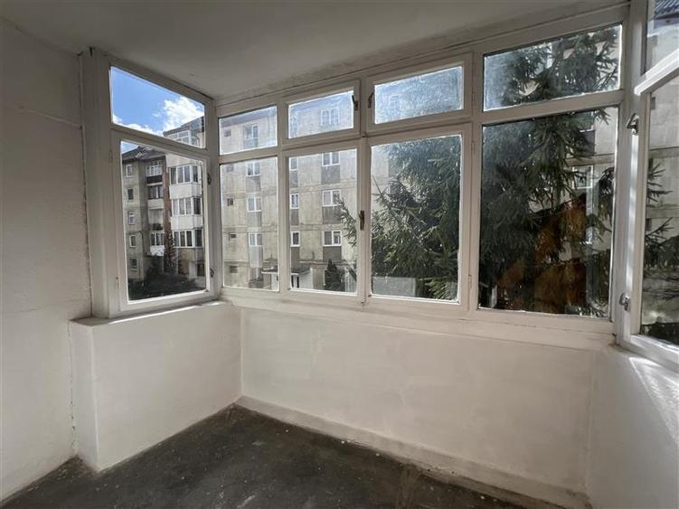 Apartament cu 2 camere decomandat în Vest