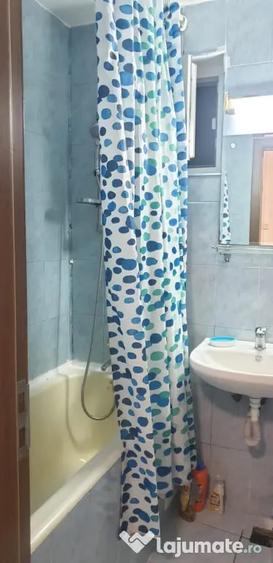 Apartament cu 3 camere semidecomandat în Lujerului