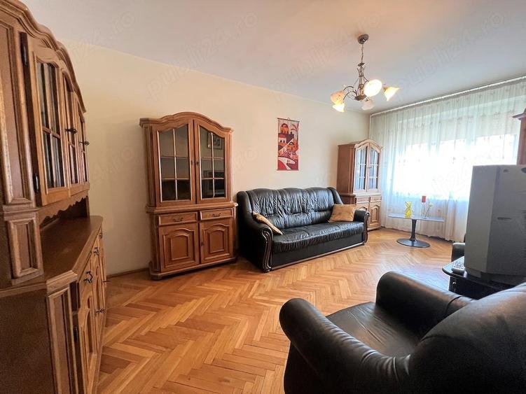 Apartament cu 3 camere decomandat în Decebal
