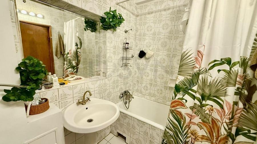Apartament cu 3 camere decomandat în Eminescu