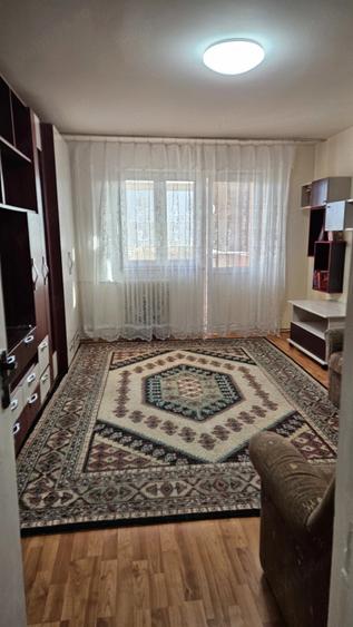 Apartament cu 2 camere decomandat în Vest