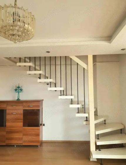 Apartament cu 4 camere decomandat în Ștrand