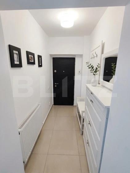 Apartament cu 4 camere decomandat, mobilat în Central