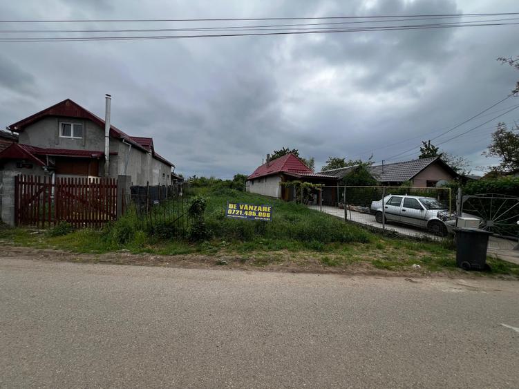 Teren Construcții intravilan de 2424 mp, în Vest