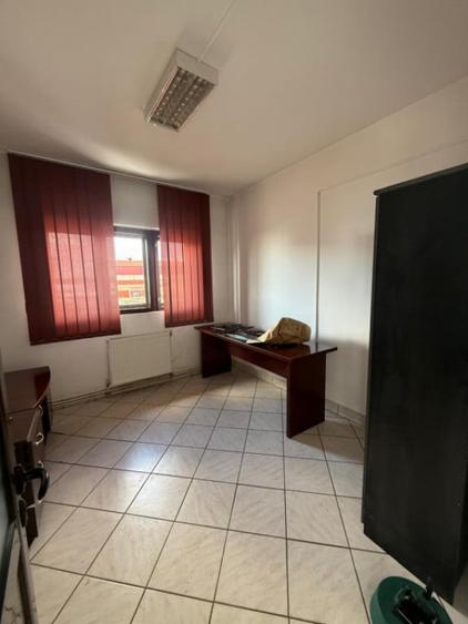 Spațiu comercial, de 247 mp, în Central
