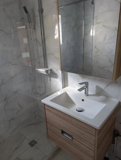 Apartament cu 2 camere semidecomandat în Soarelui