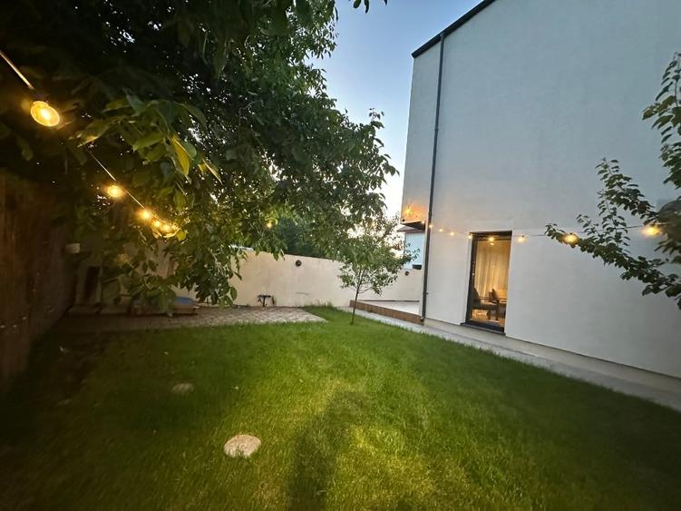 Casă individuală cu 6 camere cu Canalizare în Tunari