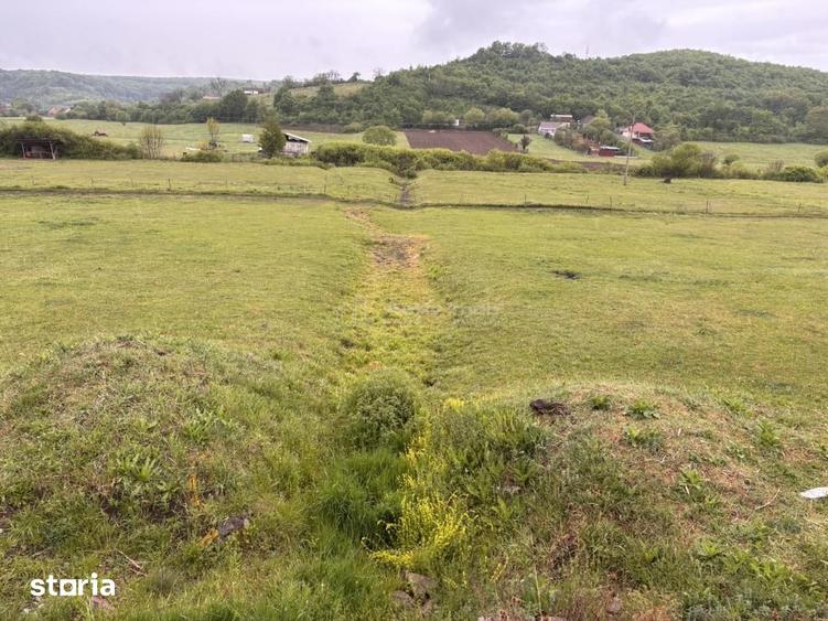 Teren de 2145 mp, în Hidiș