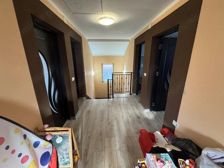 Casă cu 4 camere cu Teren 500 Mp în Sânmihaiu Român