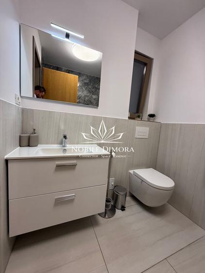Apartament cu 3 camere decomandat, mobilat în Central