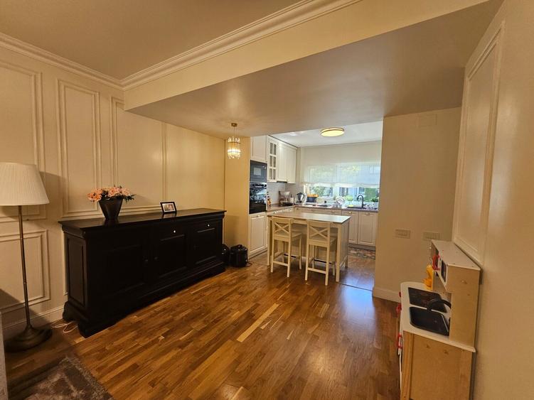 Duplex cu 5 camere cu Teren 200 Mp în Pipera