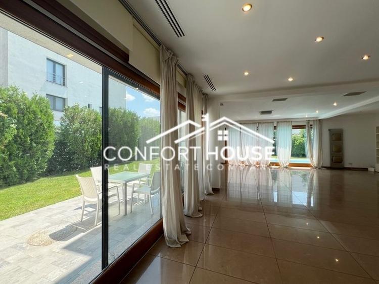 Duplex cu 5 camere cu Piscina în Iancu Nicolae
