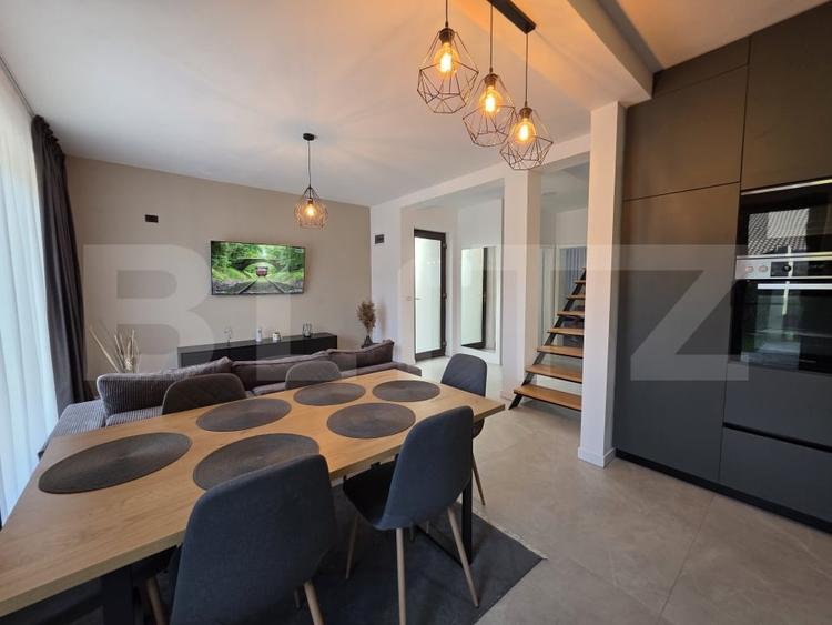 Duplex cu 4 camere cu Canalizare în Plopi