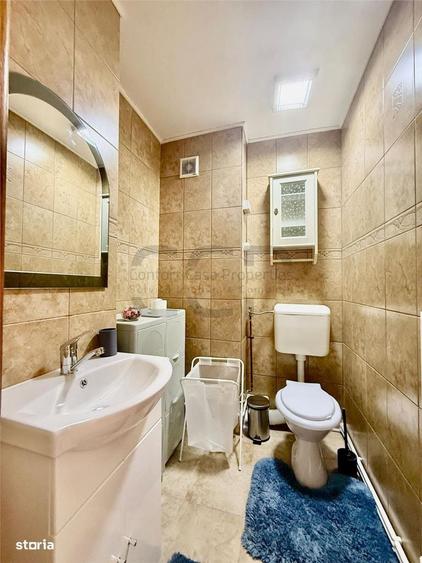 Apartament cu 4 camere semidecomandat în Tineretului
