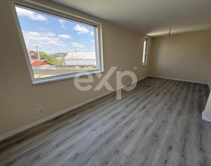 Duplex cu 3 camere cu Canalizare în Mărăcineni