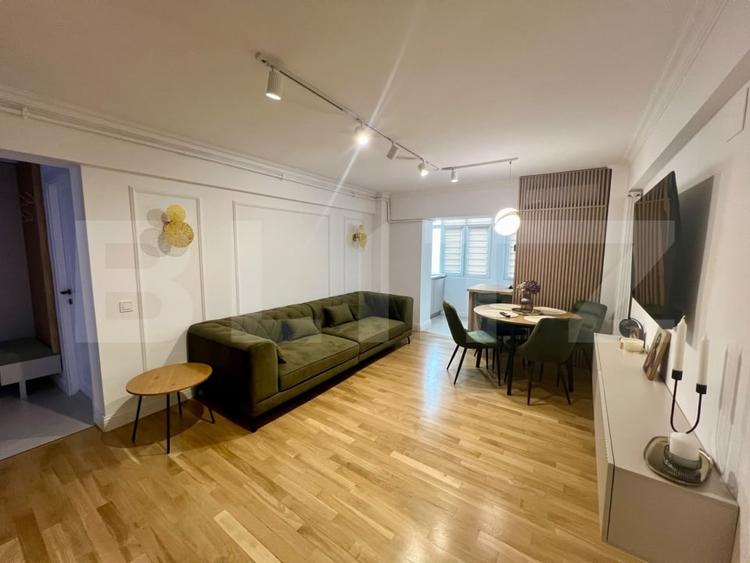 Apartament cu 3 camere semidecomandat, mobilat în Ultracentral
