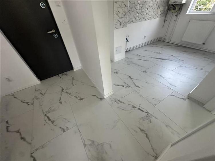 Apartament cu 2 camere decomandat în Circumvalațiunii