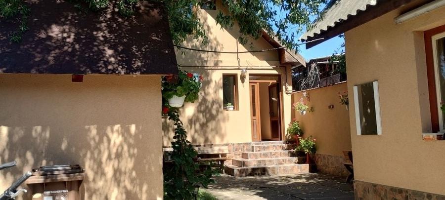 Casă cu 3 camere în Bujac