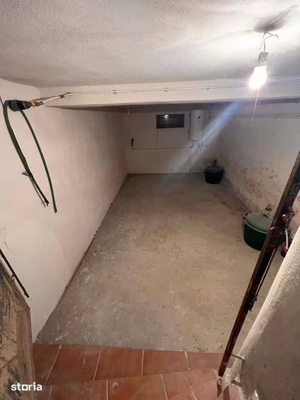 Casă cu 4 camere cu Teren 2704 Mp în Orlești