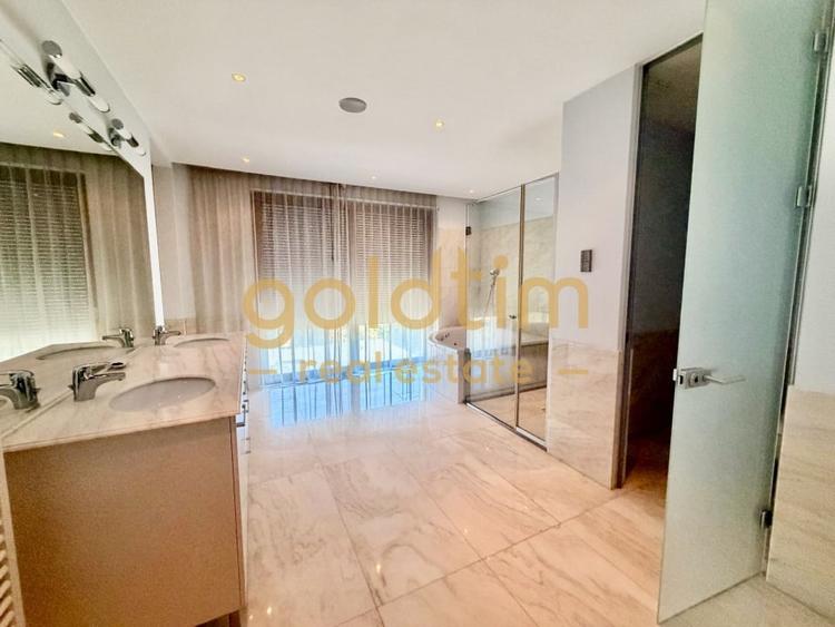 Apartament cu 5 camere decomandat, mobilat în Primăverii