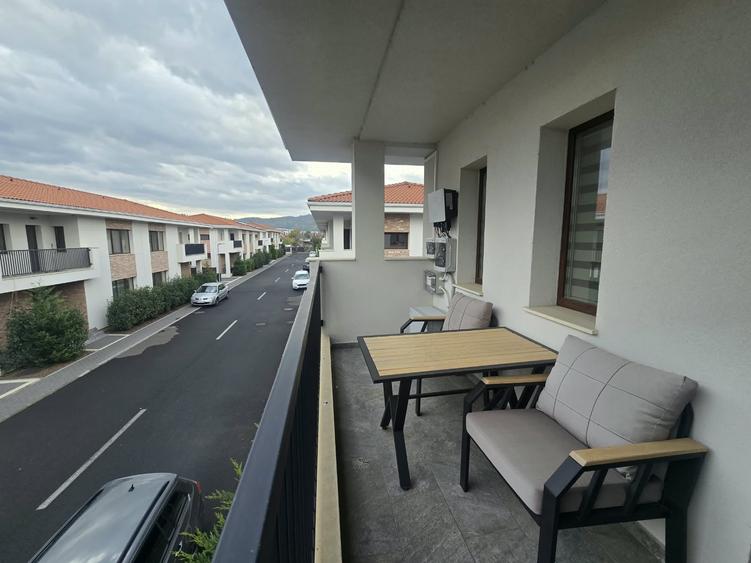 Duplex cu 5 camere cu Canalizare în Florești