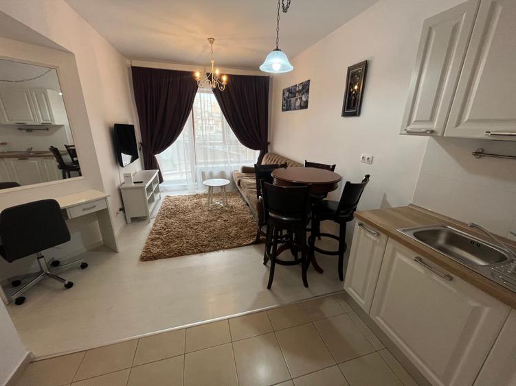 Apartament cu 3 camere decomandat în Mihai Bravu