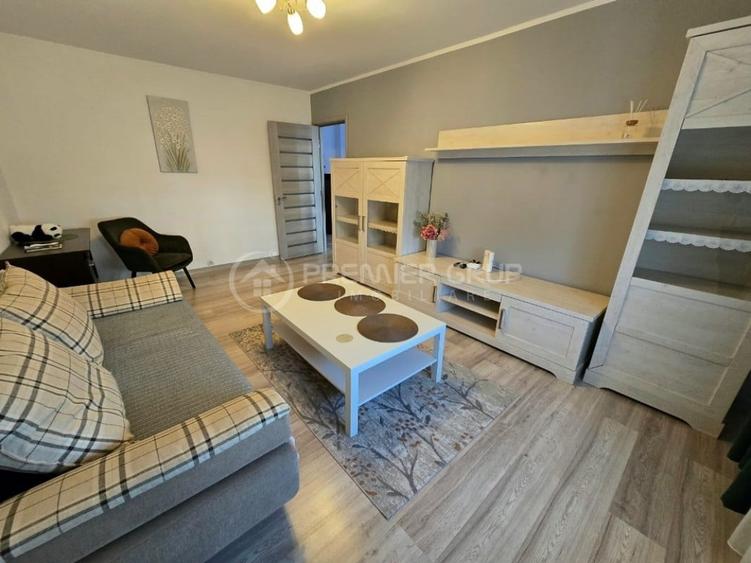 Apartament cu 2 camere decomandat în Nicolina