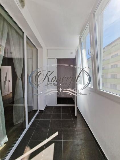 Apartament cu 3 camere semidecomandat, mobilat în Florești