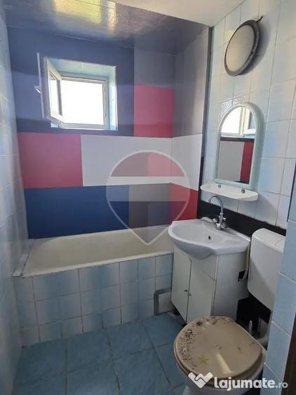 Apartament cu 2 camere semidecomandat în Progresul