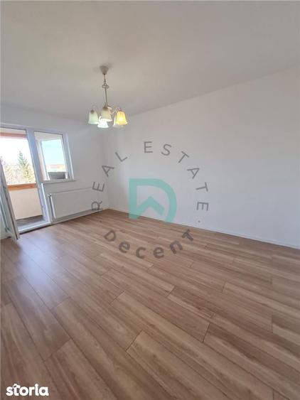 Apartament cu 2 camere decomandat în Florilor