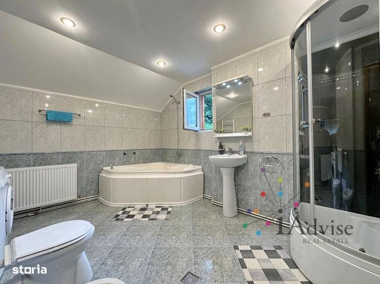 Apartament cu 3 camere decomandat în Centrul Istoric