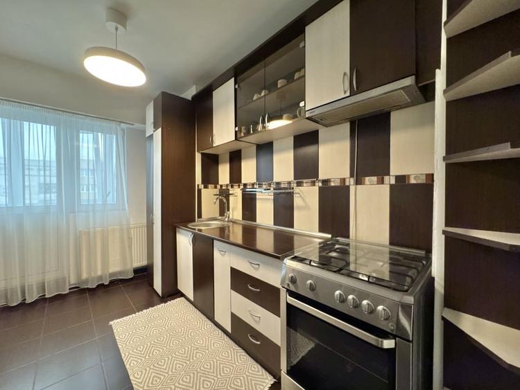 Apartament cu 2 camere decomandat în Virtuții