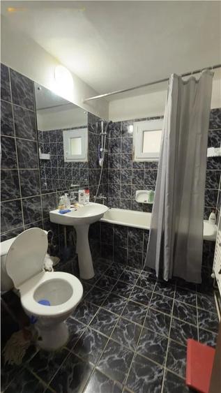 Apartament cu 3 camere decomandat în Plopilor