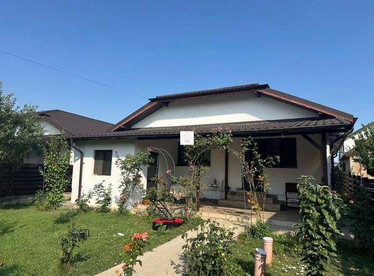 Casă individuală cu 4 camere cu Canalizare în Samurcași